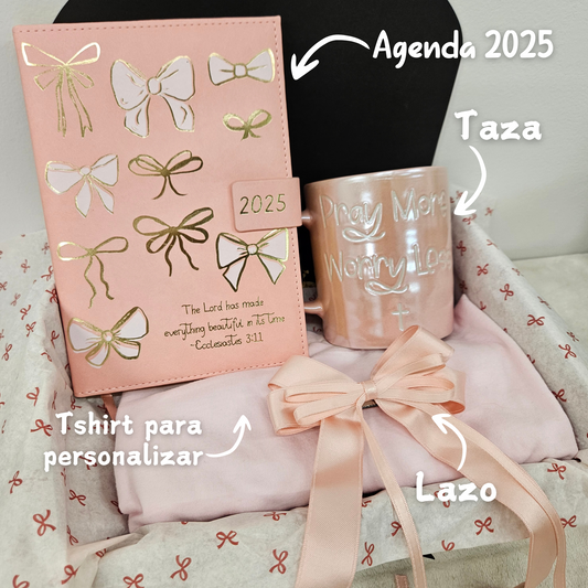 Giftbox-4 artículos (Agenda 2025+ taza+ Tshirt +Lazo)