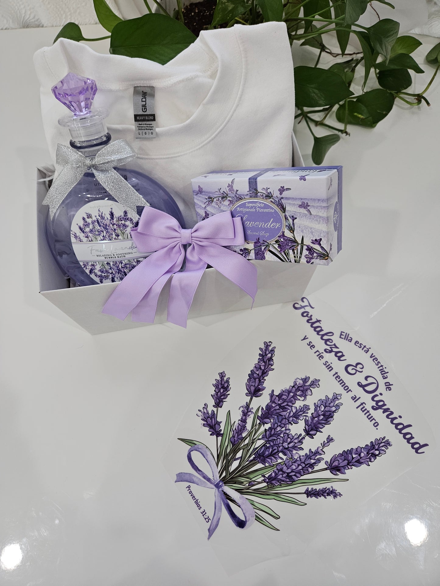 "Gift Box de Lavanda: Sweater para personalizar +gel de baño +jabón en pasta de lavanda +lazo morado.