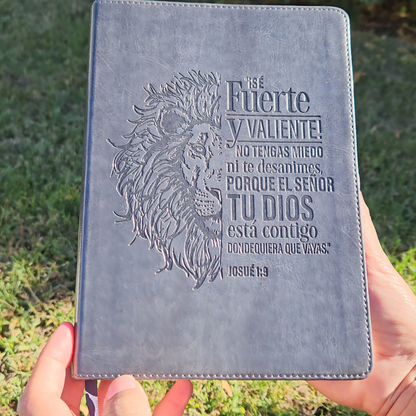 Agenda "SÉ FUERTE Y VALIENTE" Josue 1:9 -con versículos bíblicos-planner, journal.